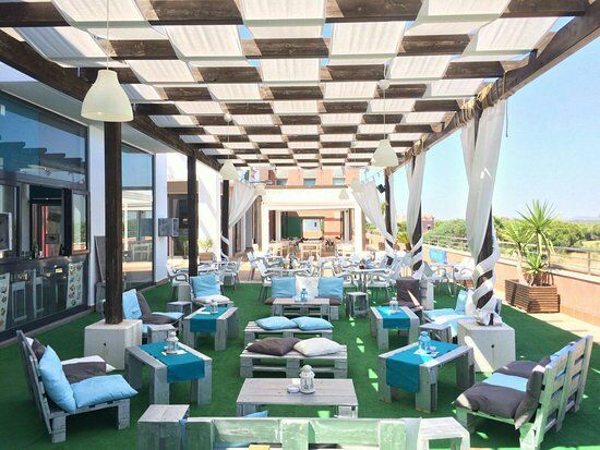 LIPE Lounge Bar