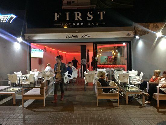 First Lounge Bar