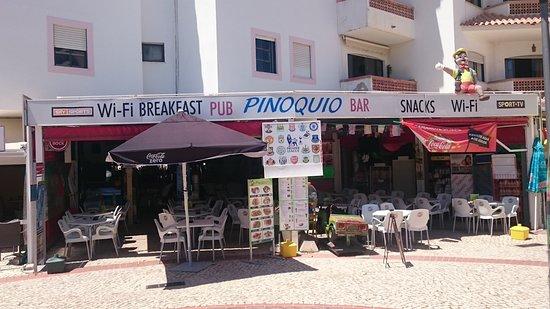 Pinoquio Breakfast Bar