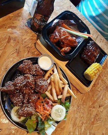 Las Alitas