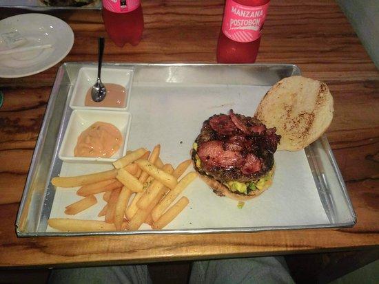 Luxury Burger Ctg