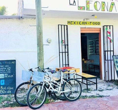 La Leona Mexican Food