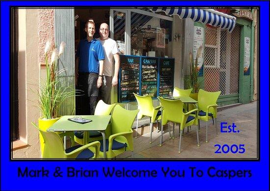 Caspers Bar Bistro