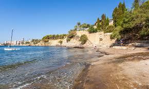 Cala les Bassetes