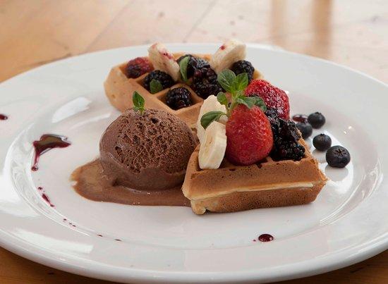 Emile Cafe Bistrot
