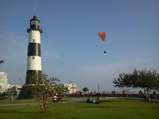 Faro La Marina