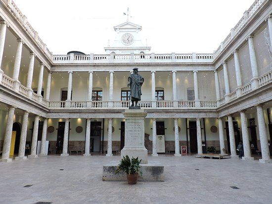 la Antigua Universidad de Valencia